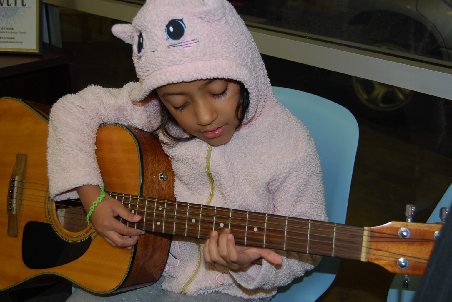 Guitar Lessons Los Angeles Tiffany Music Academy Online In Person