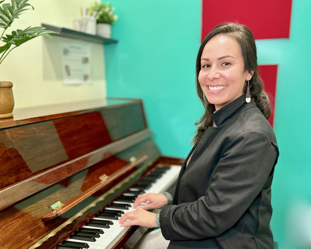 adult piano lessons near me